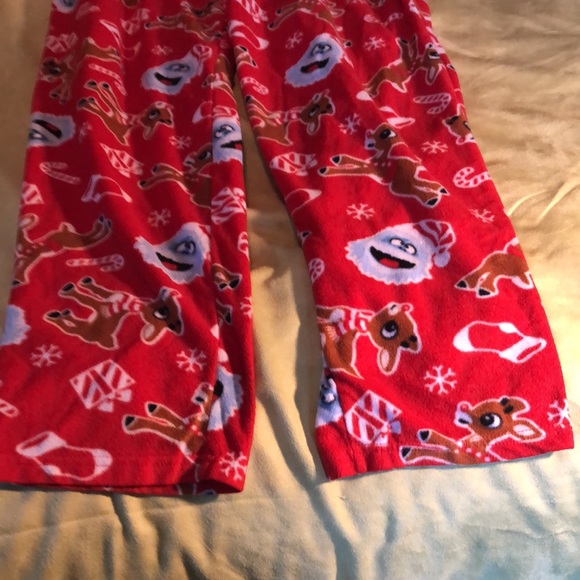 2 Rudolf the Red Nosed Reindeer pajama bottoms/medium and small child size - Picture 6 of 16
